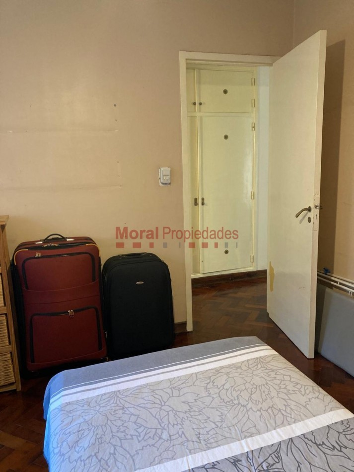 AMPLIO TRES AMBIENTES CON BALCON EN COLEGIALES