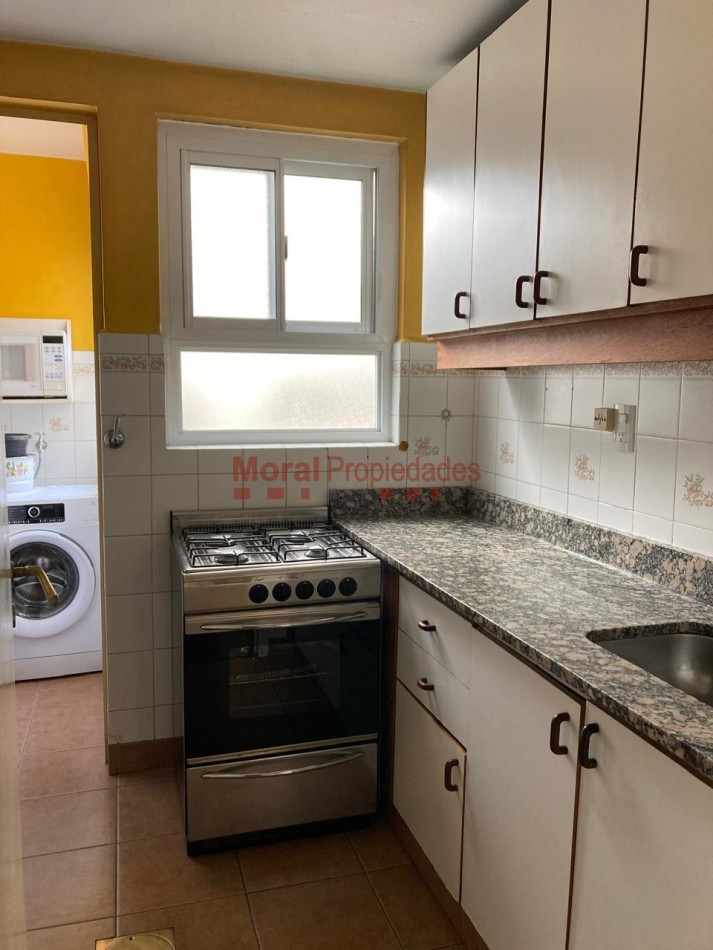 AMPLIO TRES AMBIENTES CON BALCON EN COLEGIALES