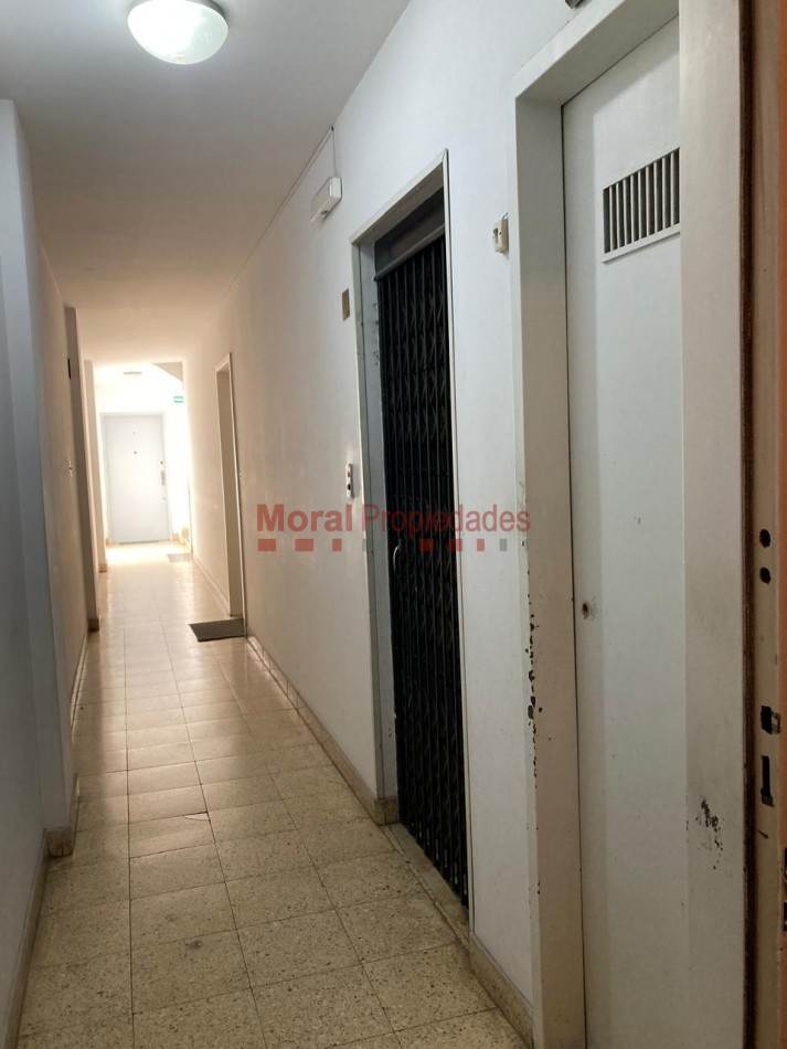 AMPLIO TRES AMBIENTES CON BALCON EN COLEGIALES
