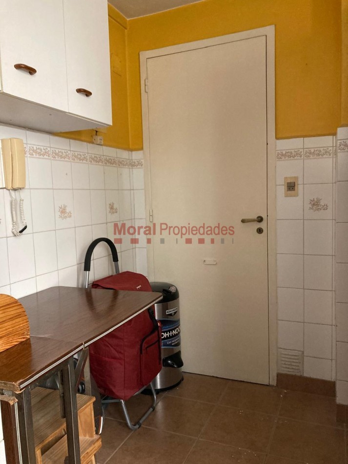 AMPLIO TRES AMBIENTES CON BALCON EN COLEGIALES