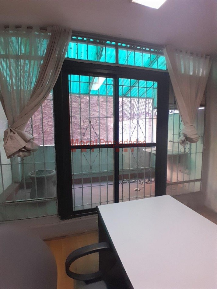 TRIBUNALES. OFICINA C/ PATIO BALCON